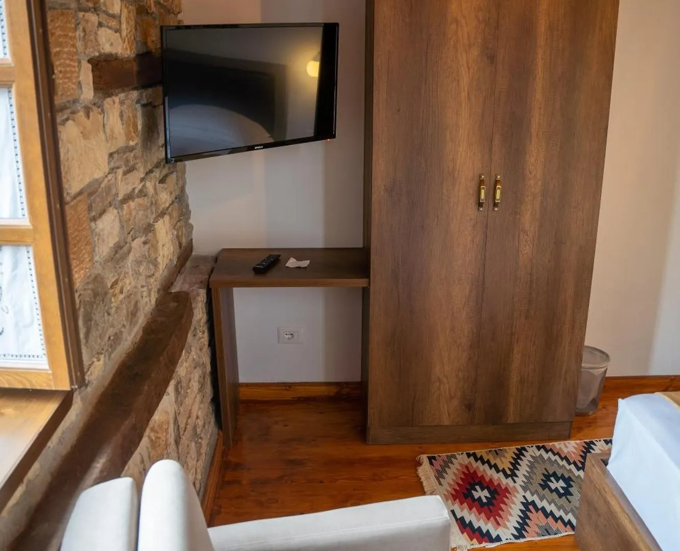 Hotel Kapllani Berat 3*,
