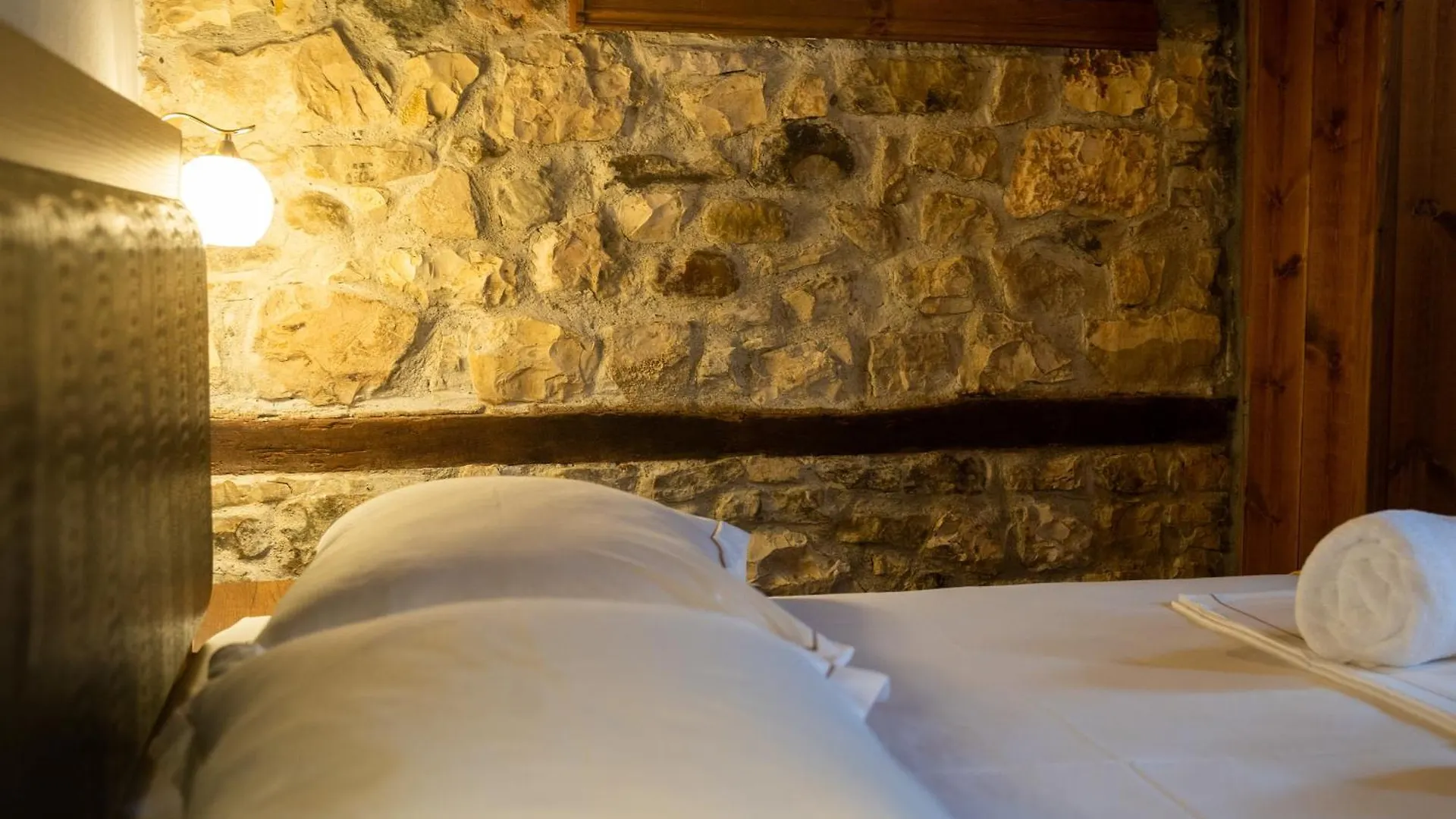 ***  Hotel Kapllani Berat Albania