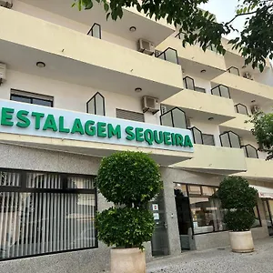 Bed & Breakfast Estalagem Sequeira